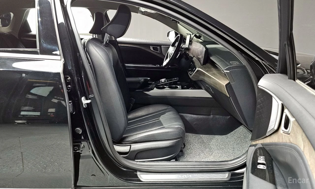 Kia K8 3.5* LPG* ПОДГРЕВ* ОБДУХВАНЕ* 360КАМЕРА* КЕЙЛЕС* , снимка 14 - Автомобили и джипове - 55395342