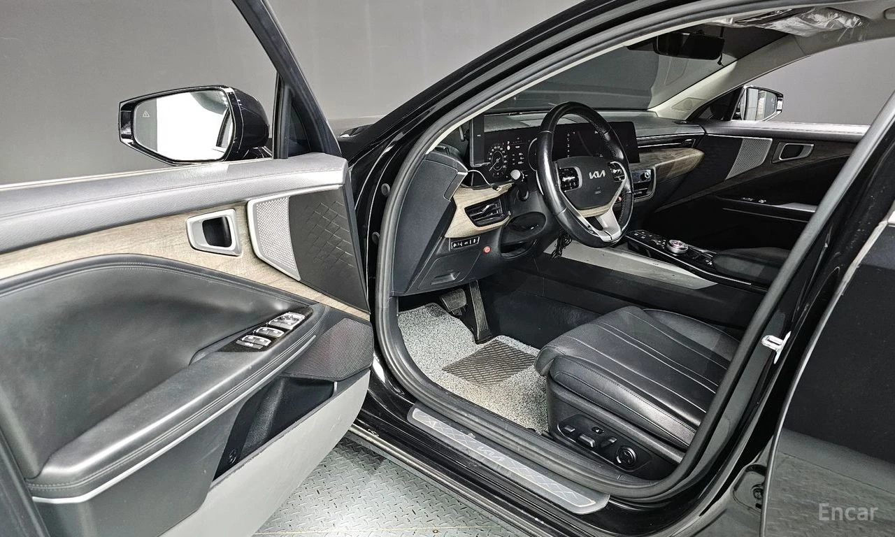Kia K8 3.5* LPG* ПОДГРЕВ* ОБДУХВАНЕ* 360КАМЕРА* КЕЙЛЕС* , снимка 5 - Автомобили и джипове - 55395342