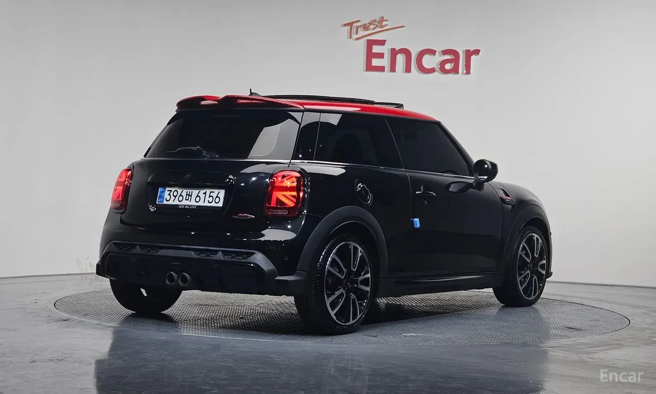 Mini Cooper s JCW* CARPLAY* DIGITAL* СЕРВИЗНА ИСТОРИЯ, снимка 2 - Автомобили и джипове - 55628434