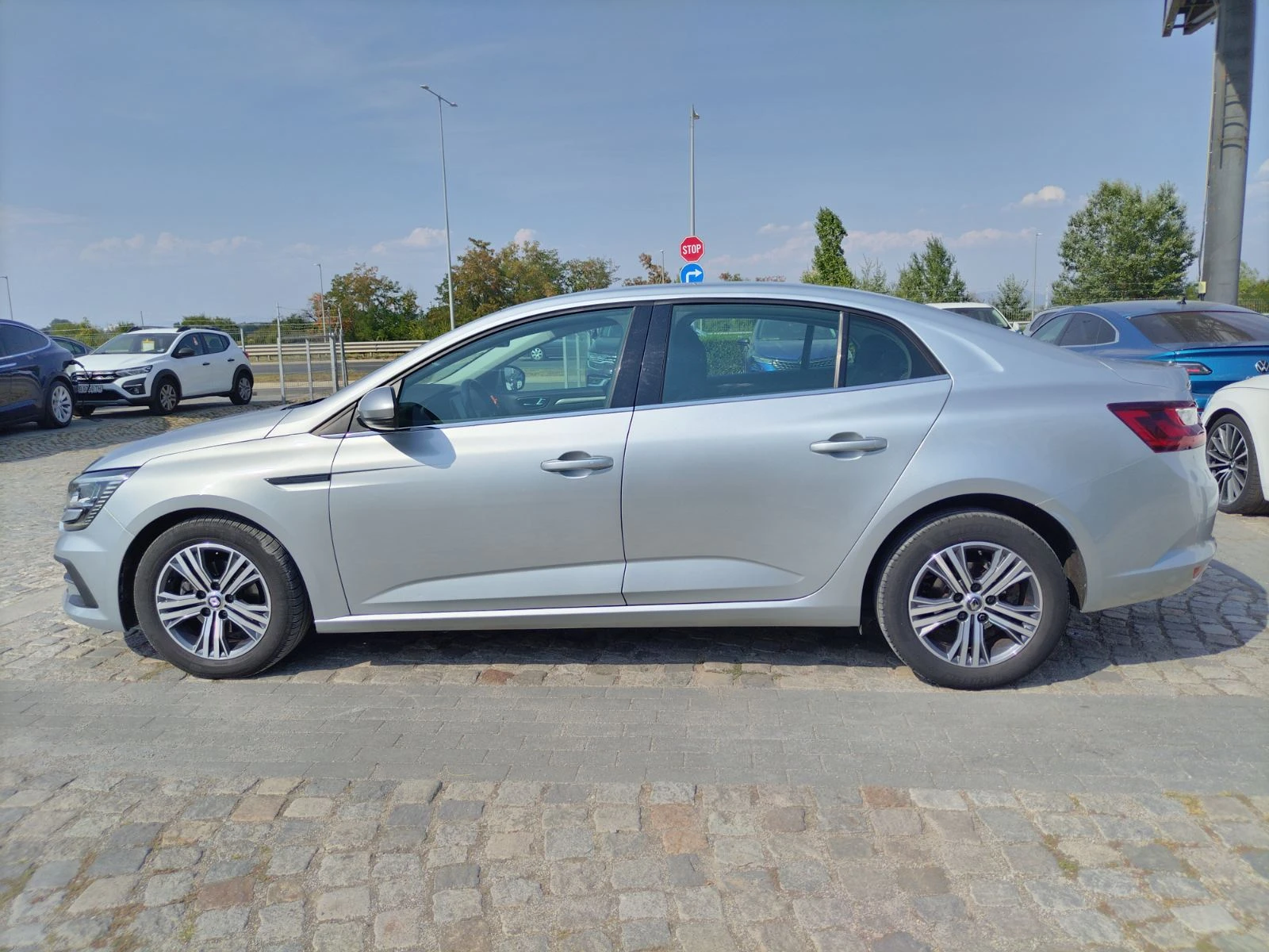 Renault Megane 1.3Tce/140к.с./ZEN, снимка 7 - Автомобили и джипове - 56041140