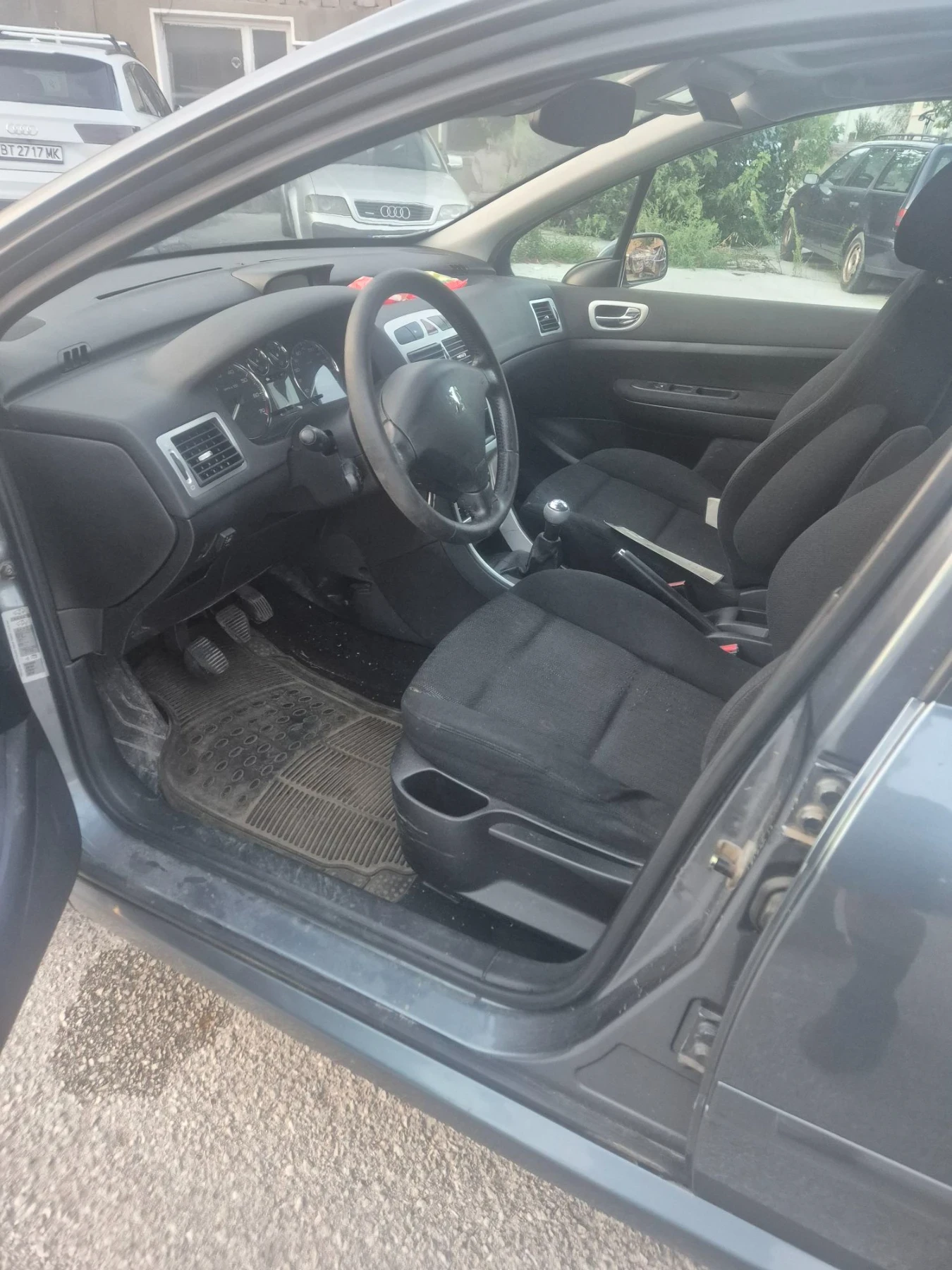 Peugeot 307 2.0 16v 140кс , снимка 3 - Автомобили и джипове - 56352621