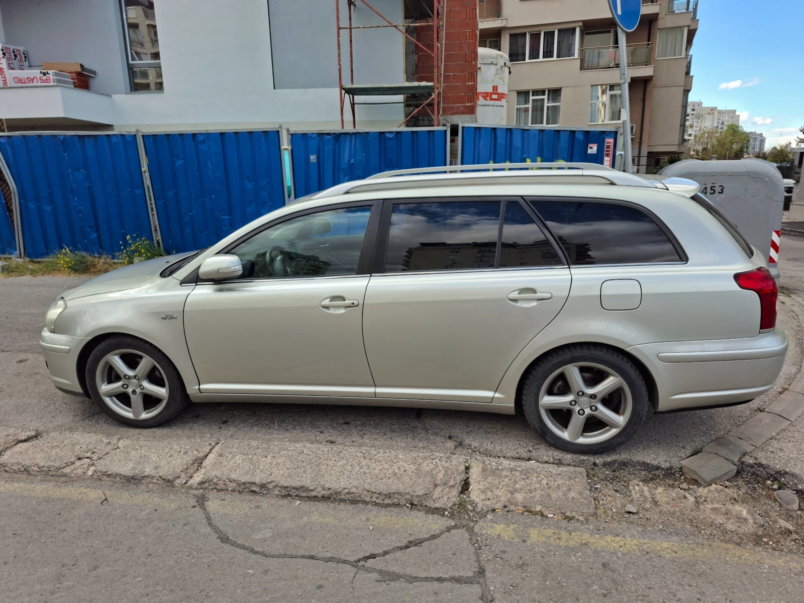 Toyota Avensis, снимка 3 - Автомобили и джипове - 56282416