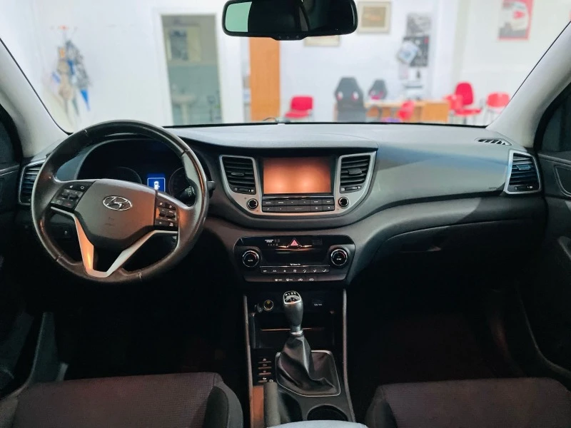 Hyundai Tucson 1.7crdi, снимка 10 - Автомобили и джипове - 44557827