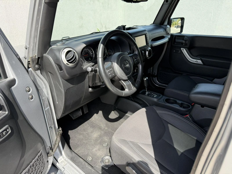 Jeep Wrangler 2.8 CRDi UNLIMITED SAHARA, снимка 9 - Автомобили и джипове - 51542700