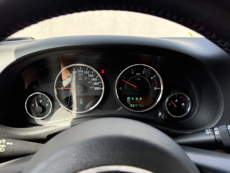 Jeep Wrangler 2.8 CRDi UNLIMITED SAHARA, снимка 12 - Автомобили и джипове - 51542700