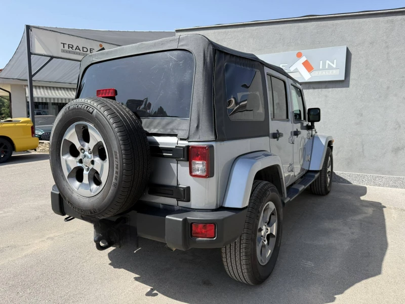 Jeep Wrangler 2.8 CRDi UNLIMITED SAHARA, снимка 4 - Автомобили и джипове - 51542700