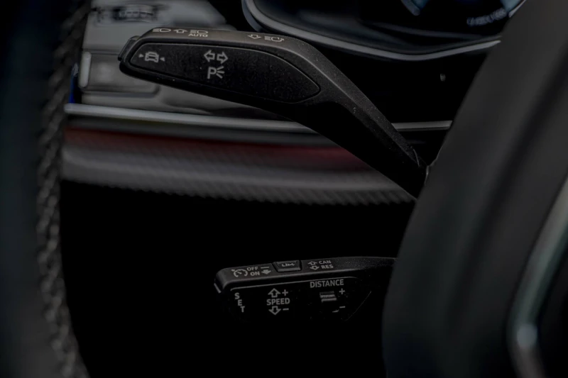 Audi SQ8 4.0TFSI/Bang&Olufsen/3D Камера/Обдухване/Дистроник, снимка 13 - Автомобили и джипове - 52792486