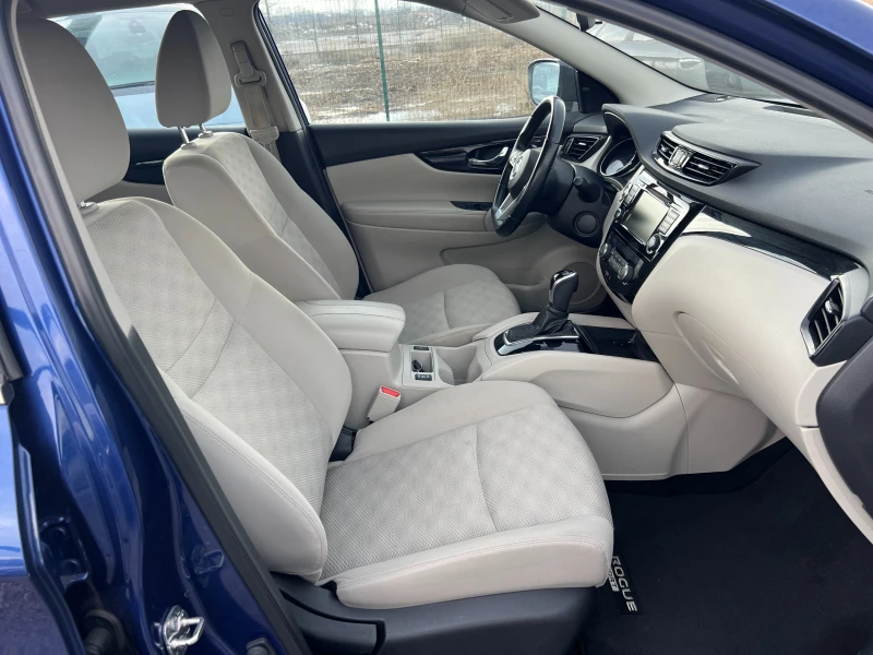 Nissan Rogue 2.0 i, снимка 10 - Автомобили и джипове - 53366758