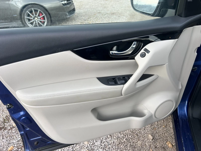 Nissan Rogue 2.0 i, снимка 8 - Автомобили и джипове - 53366758