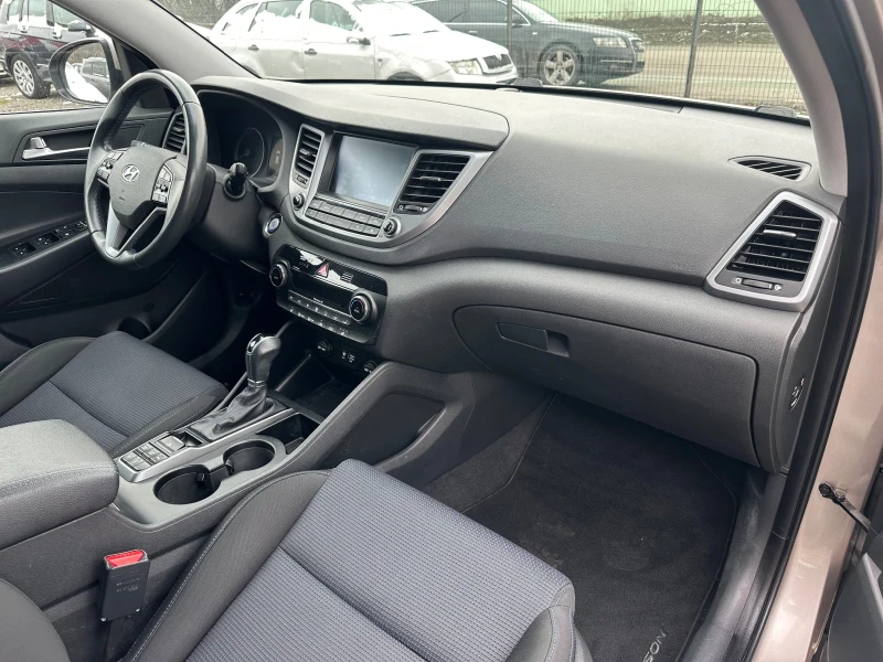 Hyundai Tucson 1.7CRDI-XPOSSIBLE-ОБСЛУЖЕН-НАВИ-КАМЕРА-ПОДГРЕВИ, снимка 14 - Автомобили и джипове - 53454152