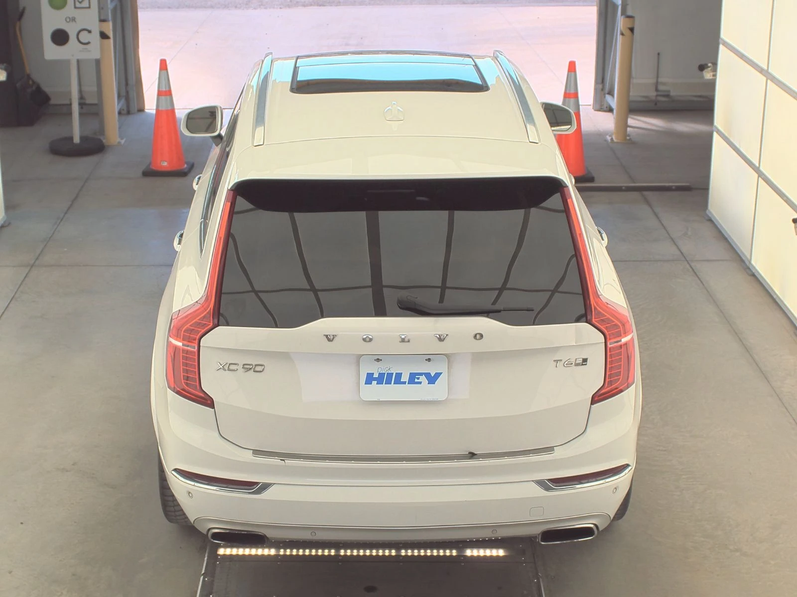 Volvo Xc90 T6 INSCRIPTION/PANO/KEYLESS/ПОДГРЕВ/ОБДУХВАНЕ - изображение 5