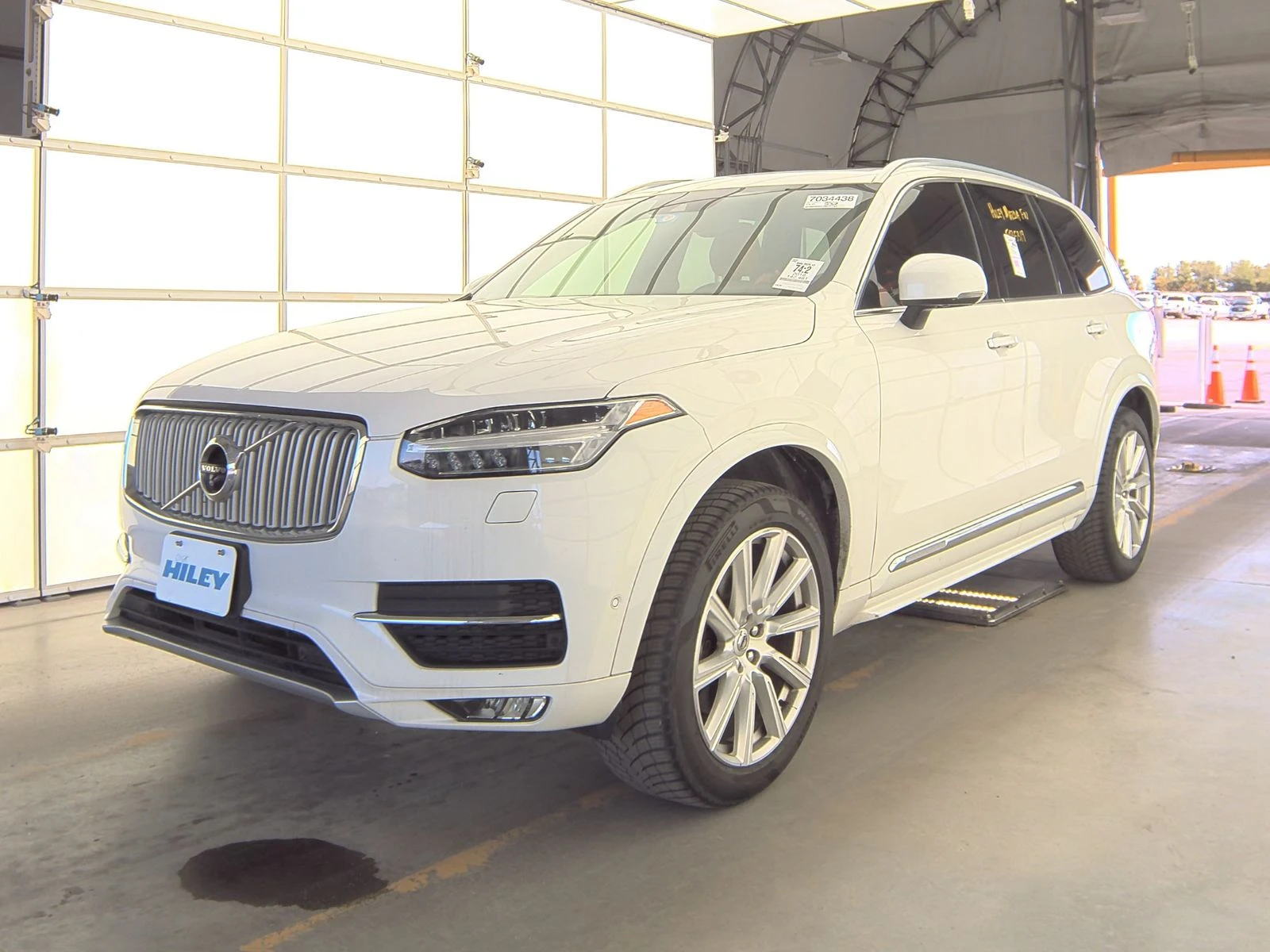 Volvo Xc90 T6 INSCRIPTION/PANO/KEYLESS/ПОДГРЕВ/ОБДУХВАНЕ - изображение 3