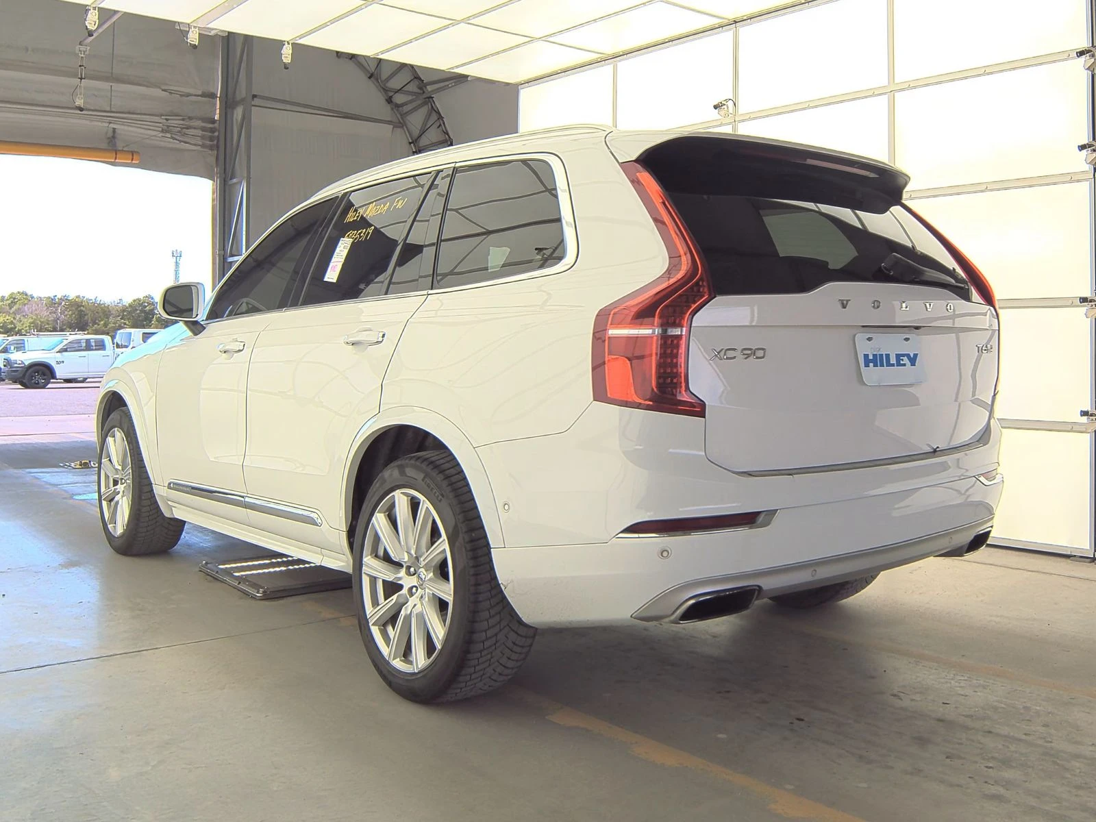 Volvo Xc90 T6 INSCRIPTION/PANO/KEYLESS/ПОДГРЕВ/ОБДУХВАНЕ - изображение 4