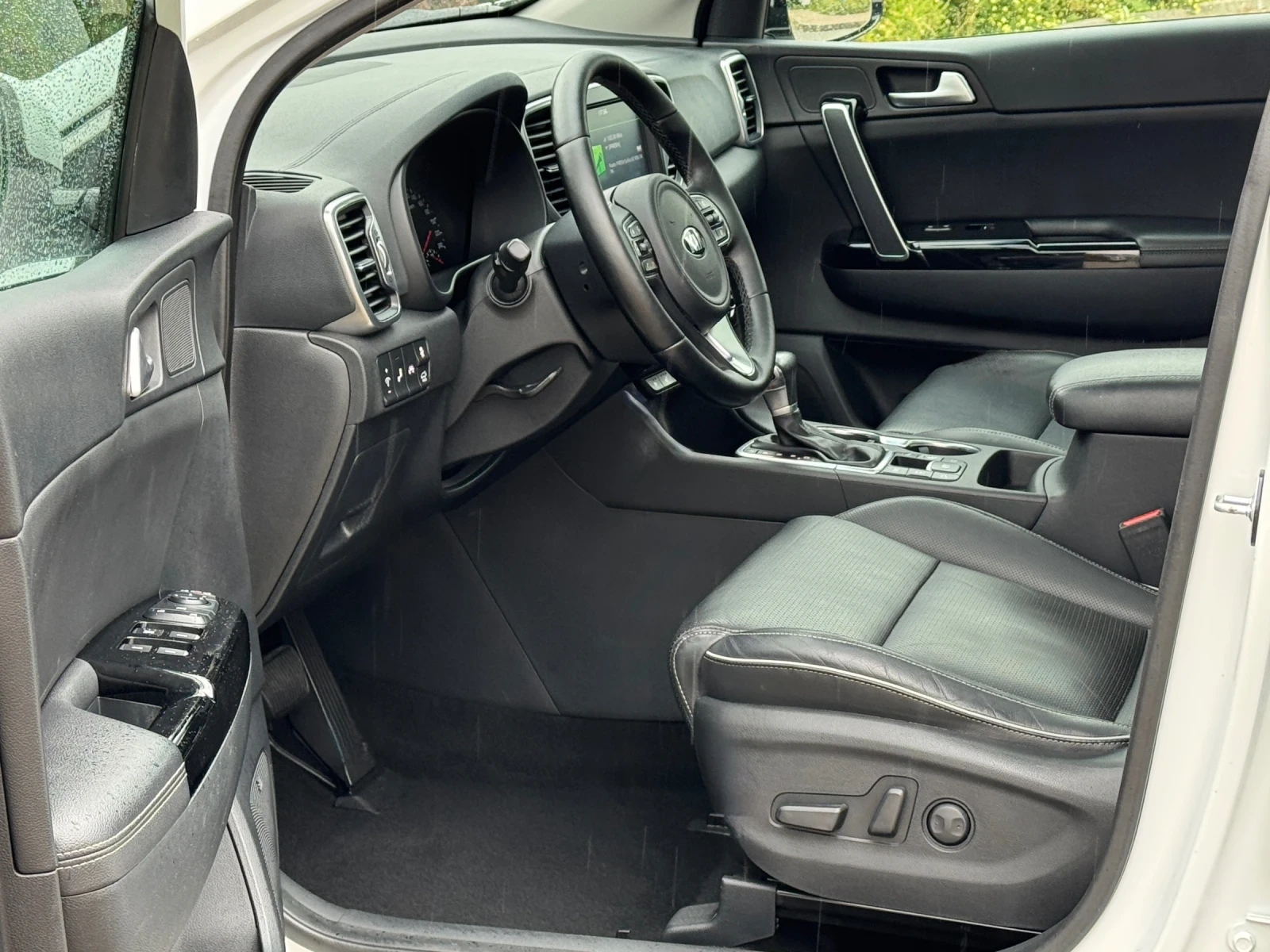 Kia Sportage 2.0D-ПАНОРАМА-ОБДУХВАНЕ-ПОДГРЕВ-ДИСТРОНИК-183Х.КМ! - изображение 9