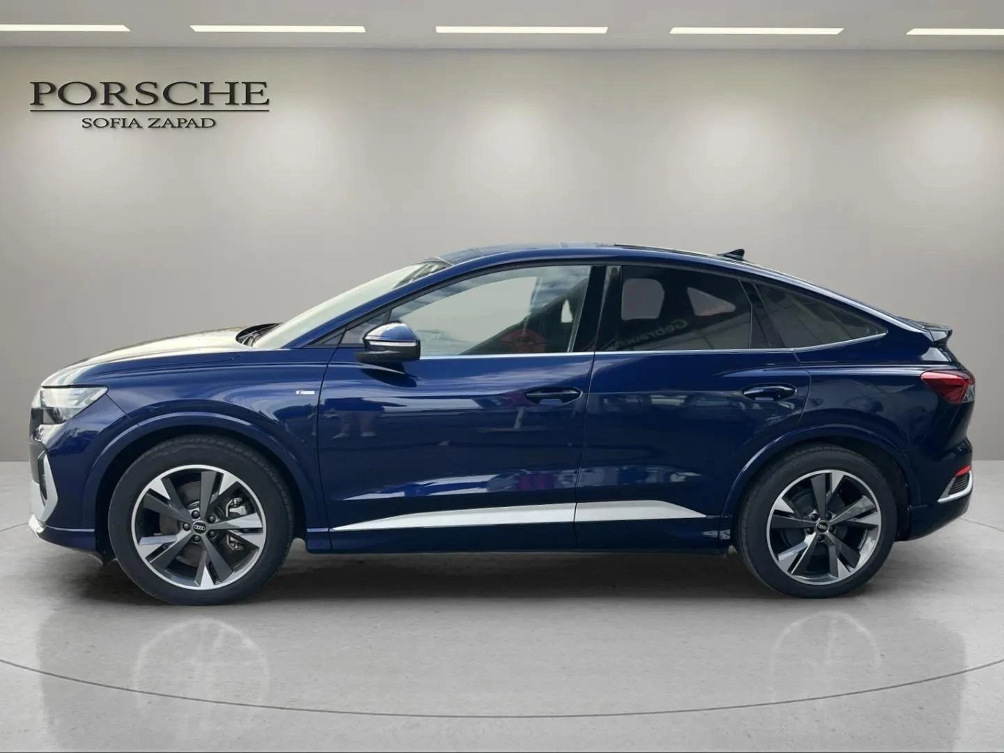 Audi Q4 Sportback 40 - изображение 3