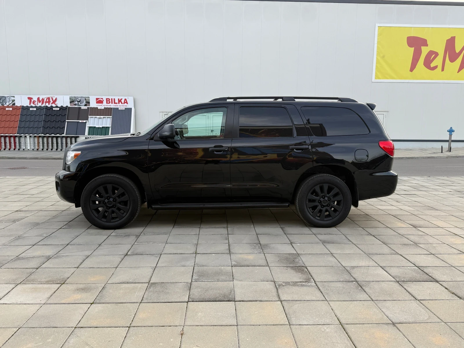 Toyota Sequoia  - изображение 5