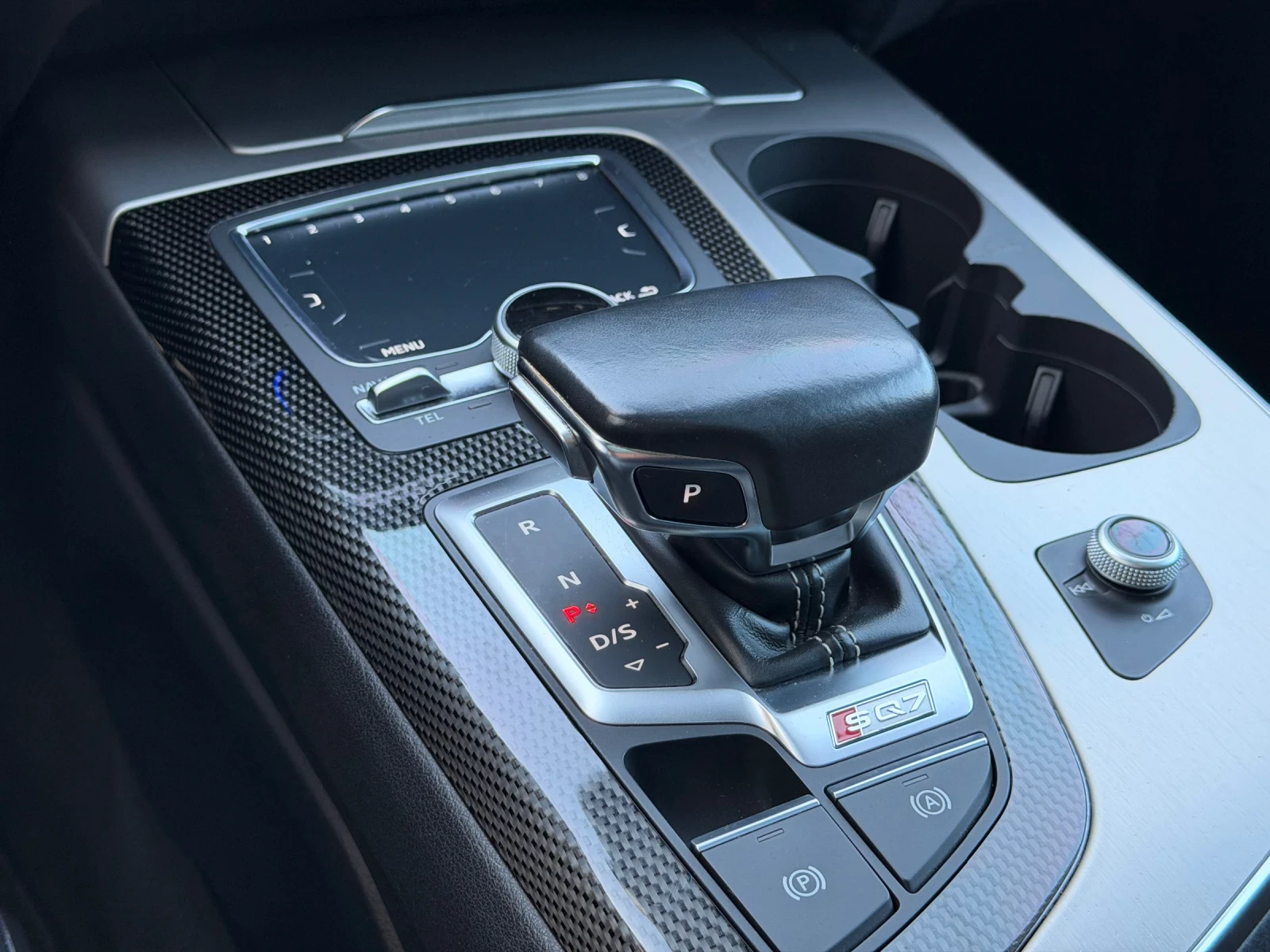 Audi SQ7 ПОДГРЕВ / ВЕНТИЛАЦИЯ / B&O / HEAD-UP, снимка 16 - Автомобили и джипове - 53857819