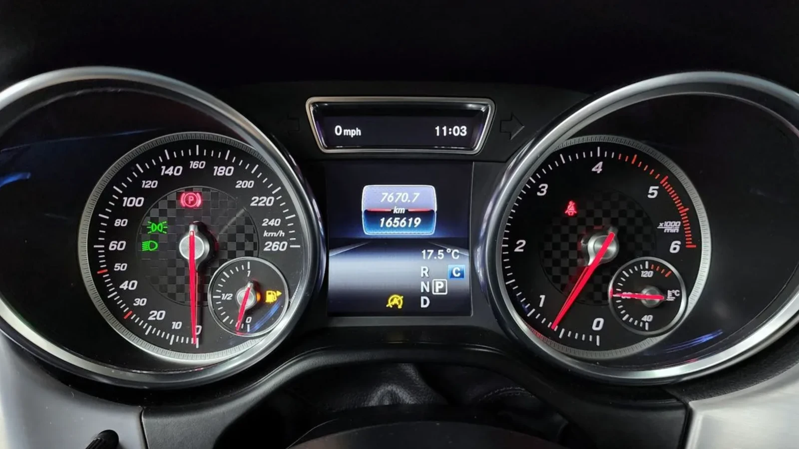 Mercedes-Benz GLE 350d PREMIUM | 4MATIC | 360 КАМЕРА | AMG-LINE | , снимка 12 - Автомобили и джипове - 54591321