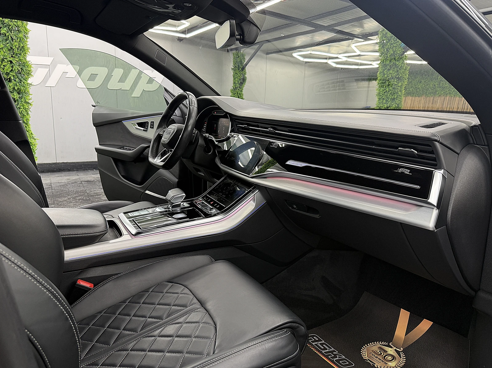 Audi SQ8  Bang&Olufsen/3D-Kamera/MATRIX/СОБСТВЕН ЛИЗИНГ, снимка 14 - Автомобили и джипове - 54938977