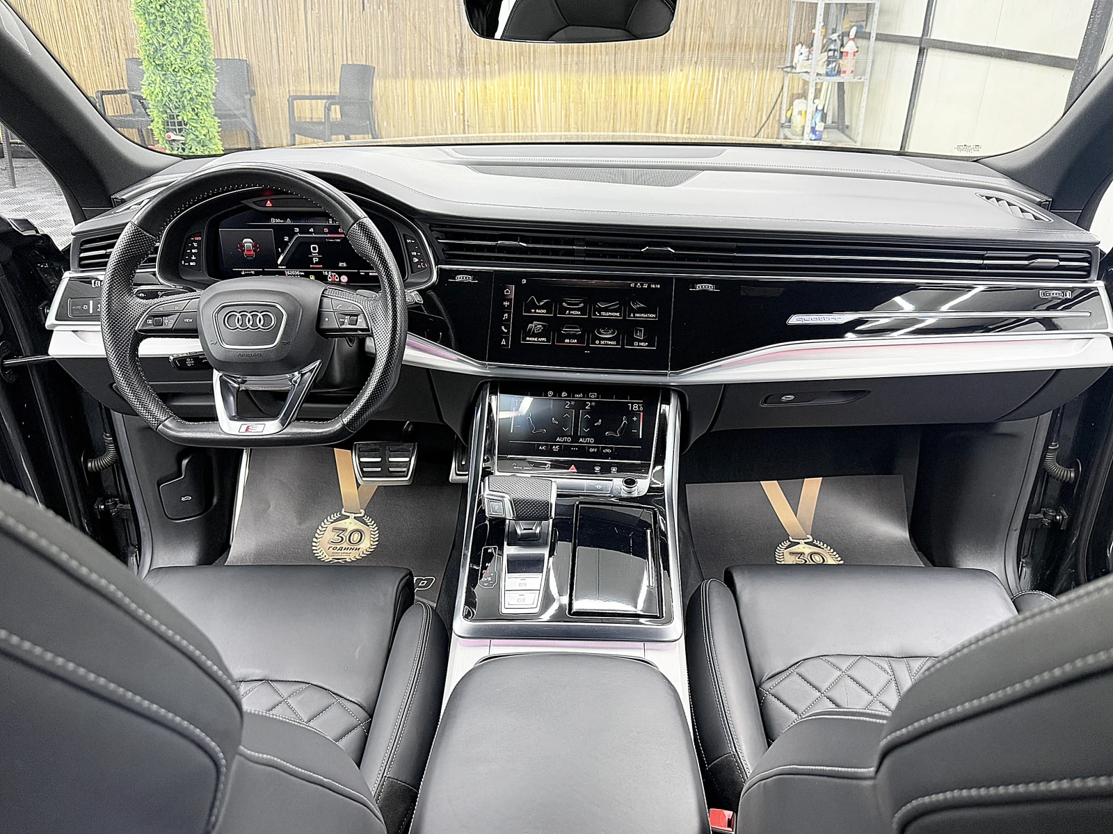 Audi SQ8  Bang&Olufsen/3D-Kamera/MATRIX/СОБСТВЕН ЛИЗИНГ, снимка 13 - Автомобили и джипове - 54938977