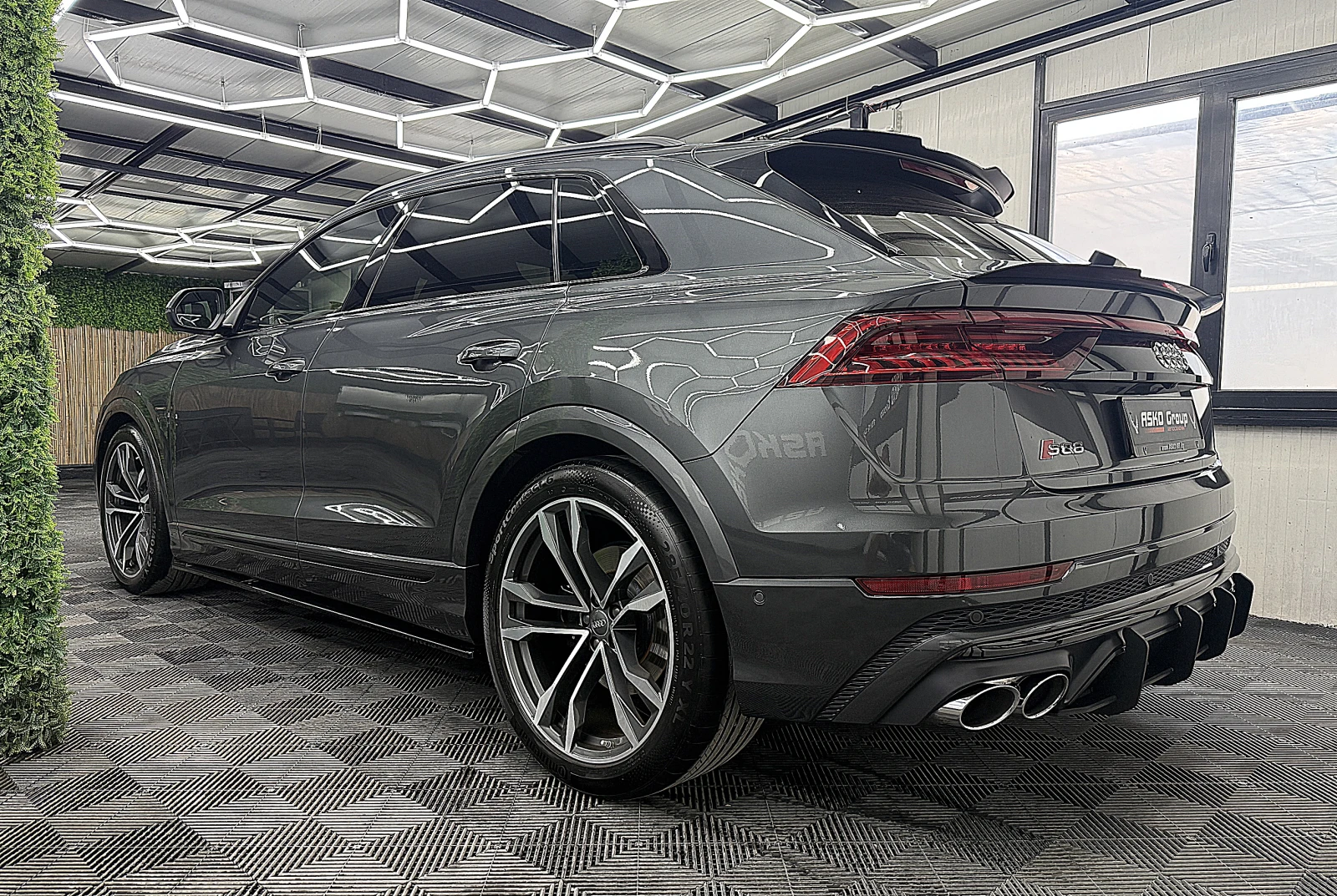 Audi SQ8  Bang&Olufsen/3D-Kamera/MATRIX/СОБСТВЕН ЛИЗИНГ, снимка 4 - Автомобили и джипове - 54938977