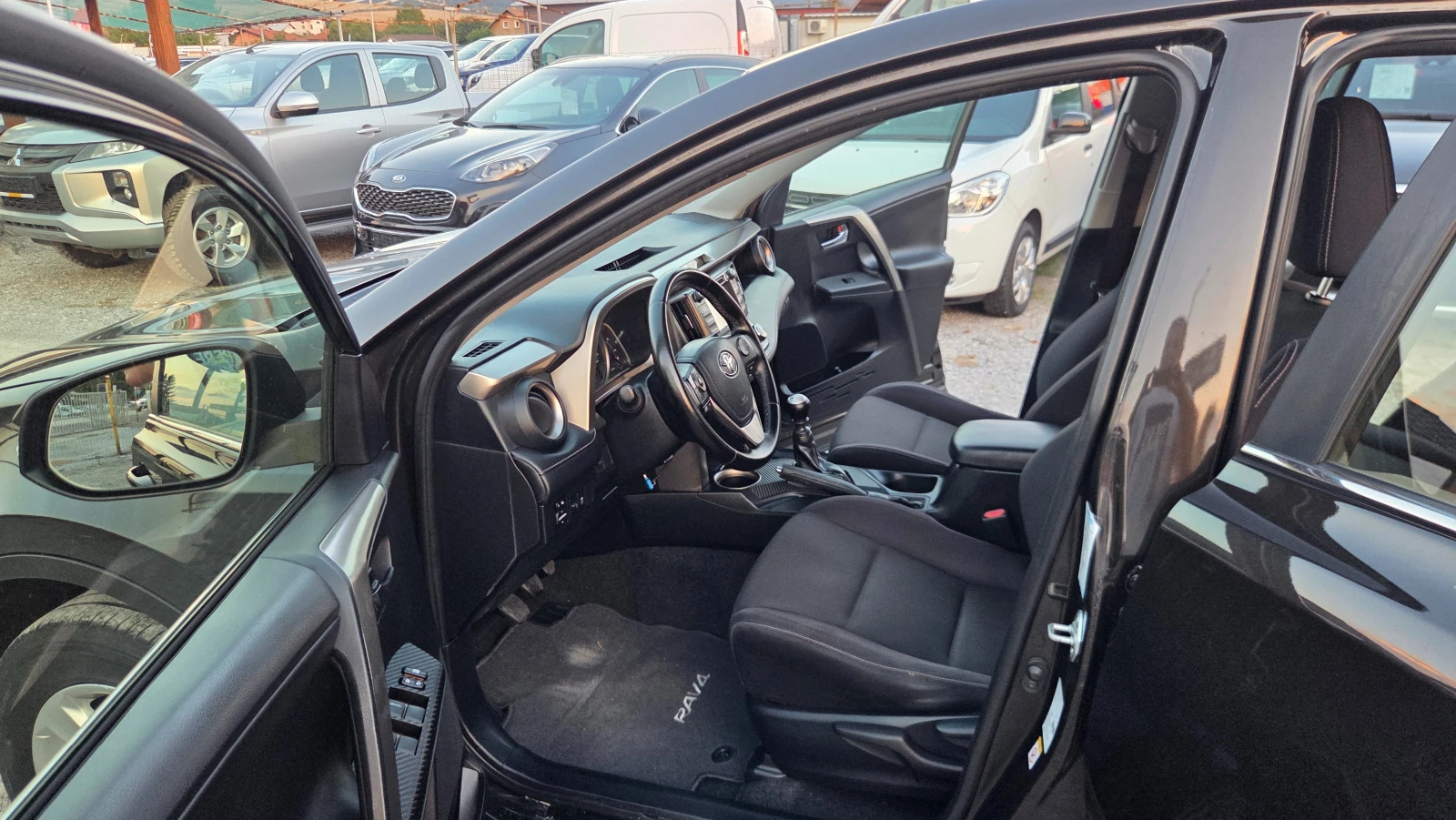 Toyota Rav4 2.0 D-4D EUR.5B, снимка 9 - Автомобили и джипове - 55833611