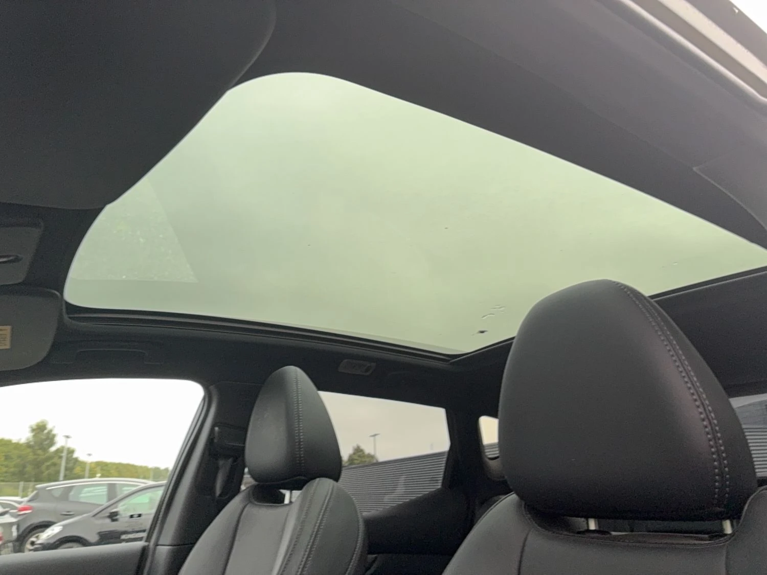 Nissan Qashqai Acenta 1.3 Бензин, снимка 9 - Автомобили и джипове - 56113758