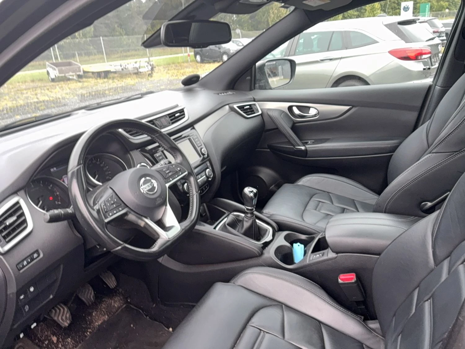 Nissan Qashqai Acenta 1.3 Бензин, снимка 7 - Автомобили и джипове - 56113758