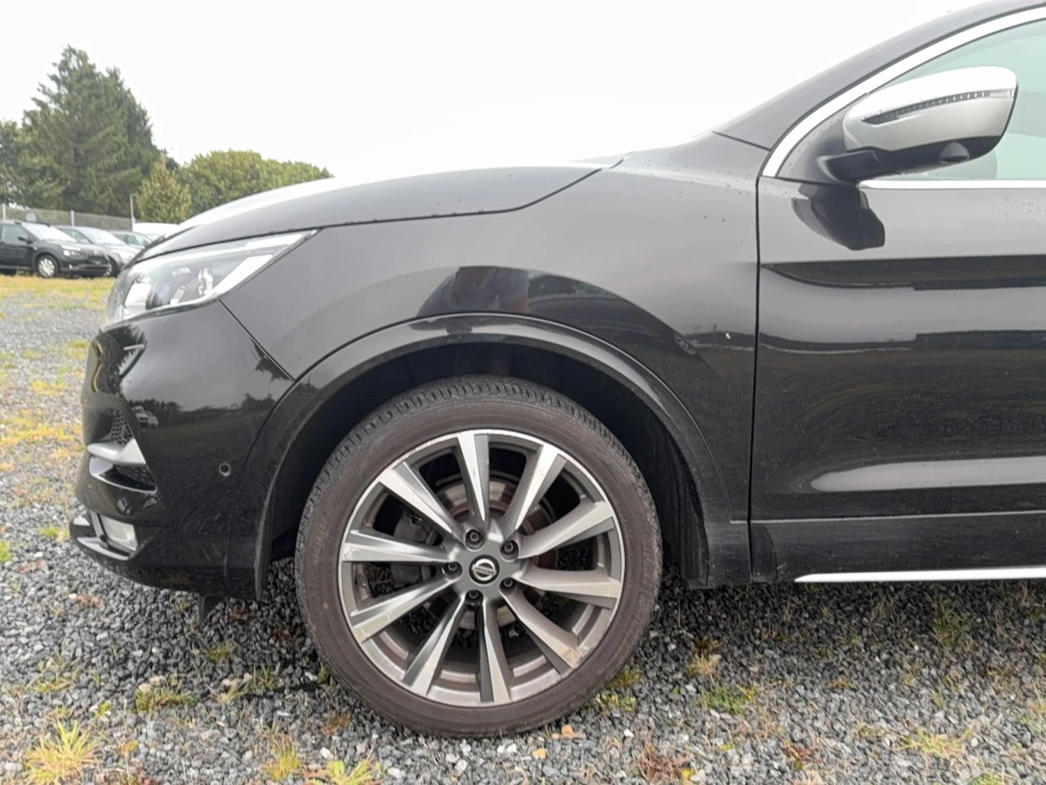 Nissan Qashqai Acenta 1.3 Бензин, снимка 13 - Автомобили и джипове - 56113758