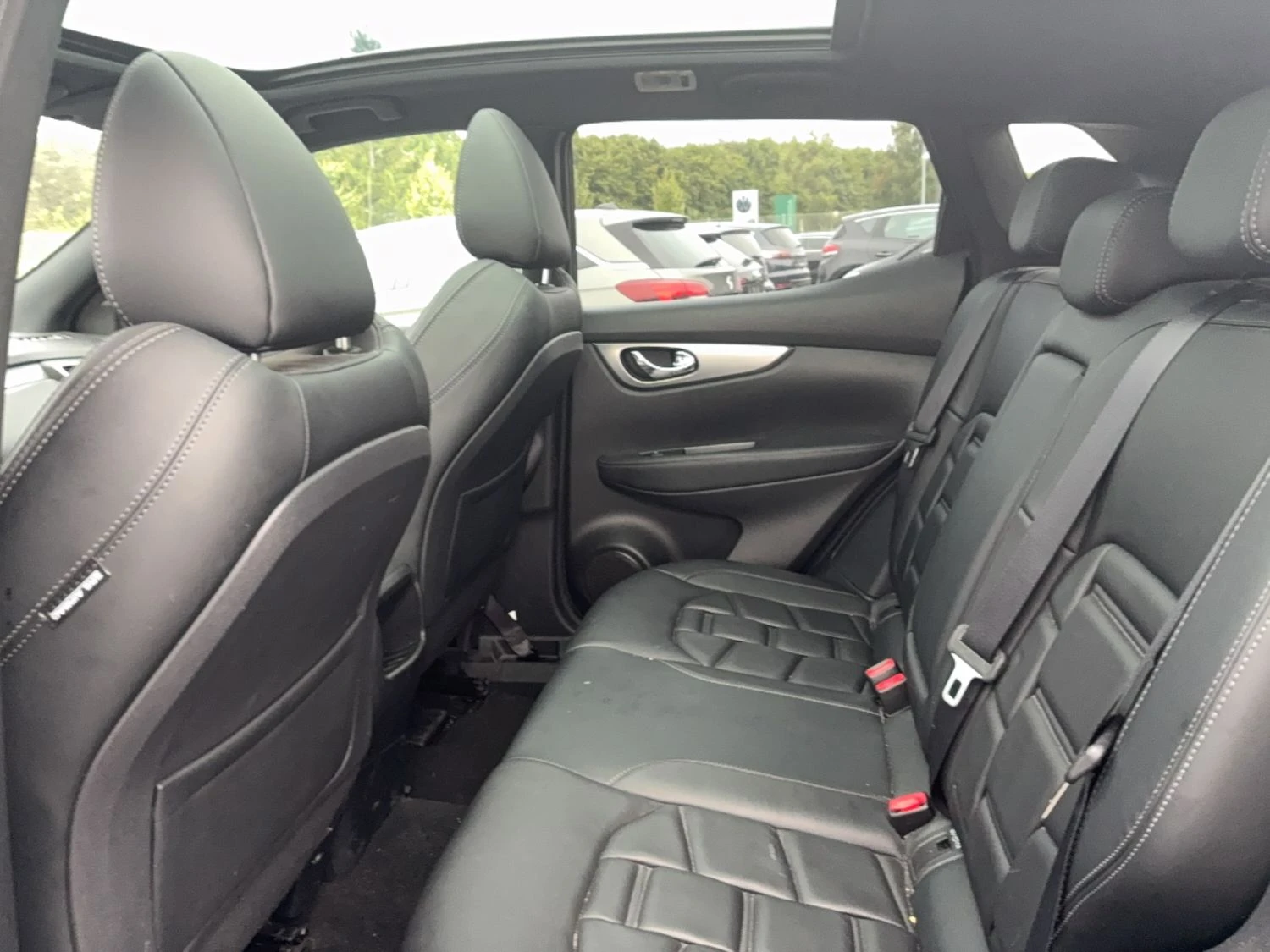 Nissan Qashqai Acenta 1.3 Бензин, снимка 8 - Автомобили и джипове - 56113758