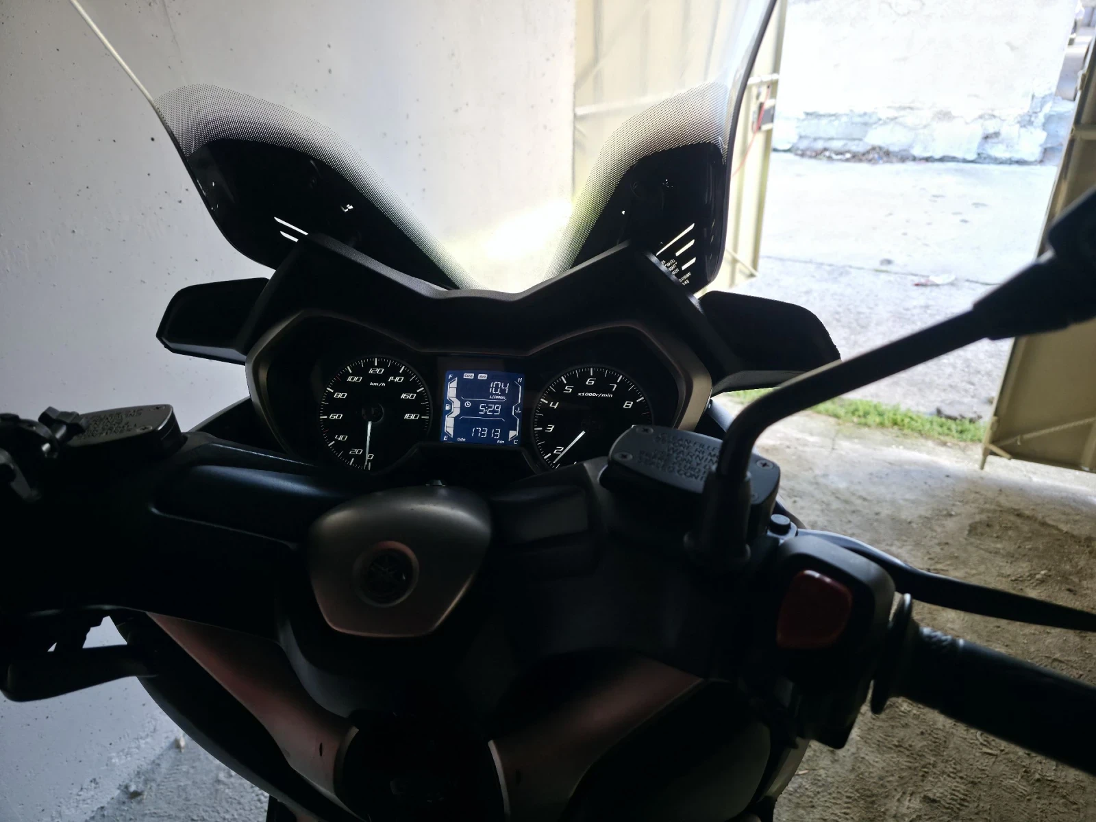 Yamaha X-max | Mobile.bg � ����������� 11