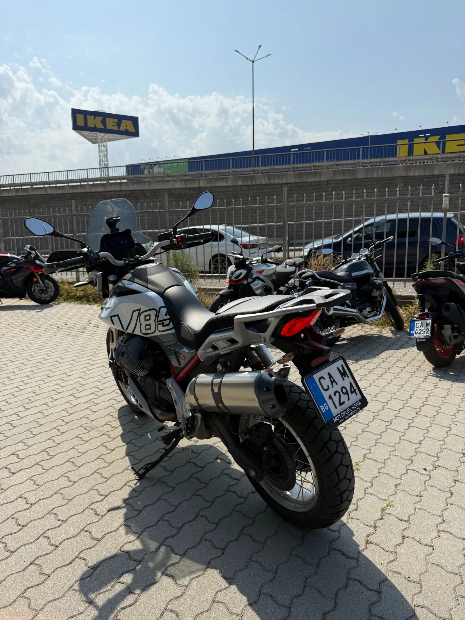 Moto Guzzi V V85 TT, снимка 3 - Мотоциклети и мототехника - 55909848