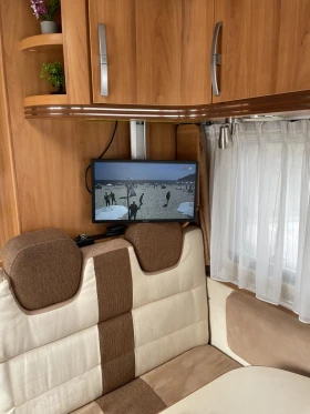 Кемпер HYMER / ERIBA B 528 CL, снимка 9