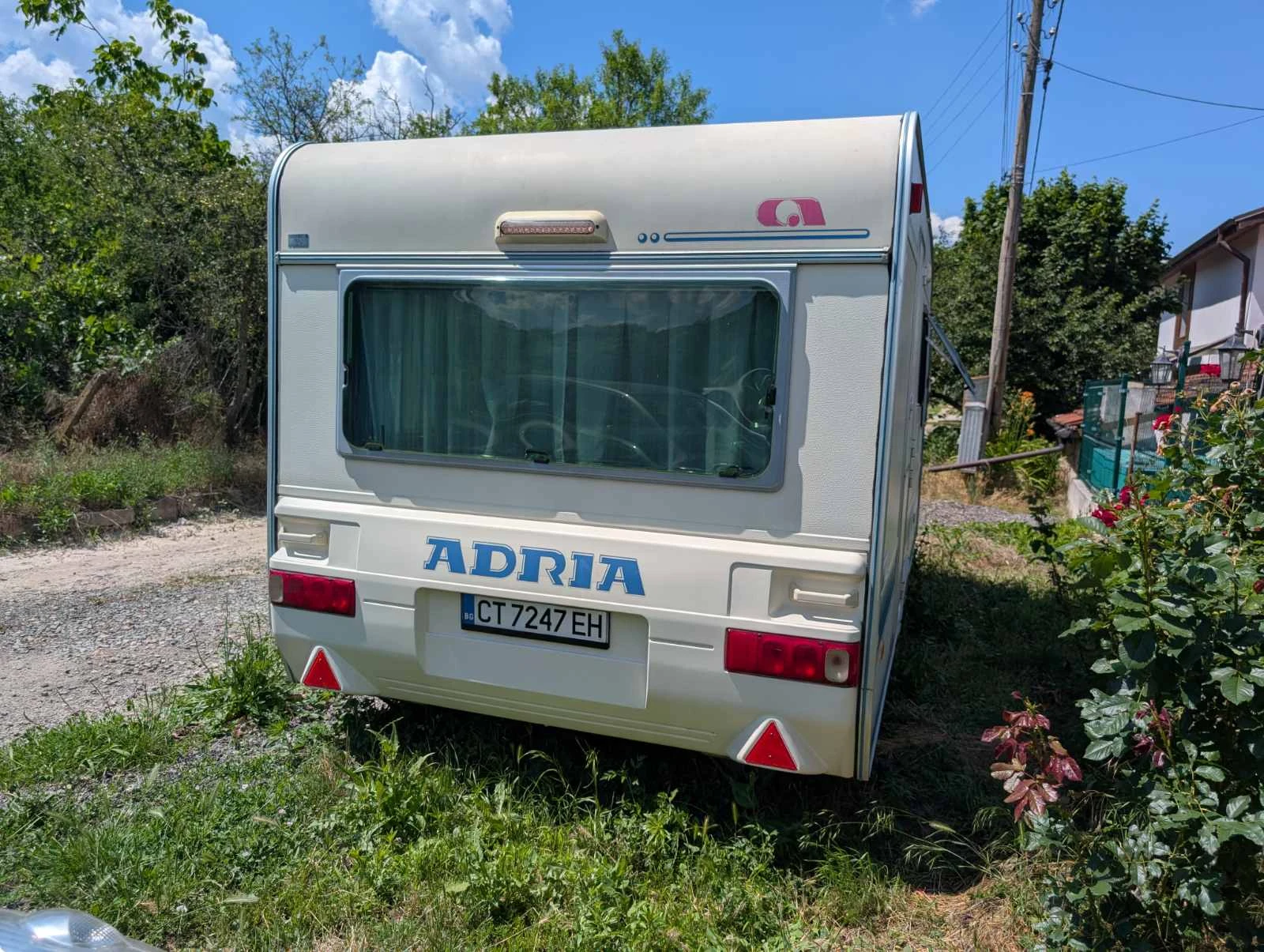 Каравана Adria 5104UH, снимка 17 - Каравани и кемпери - 55001270