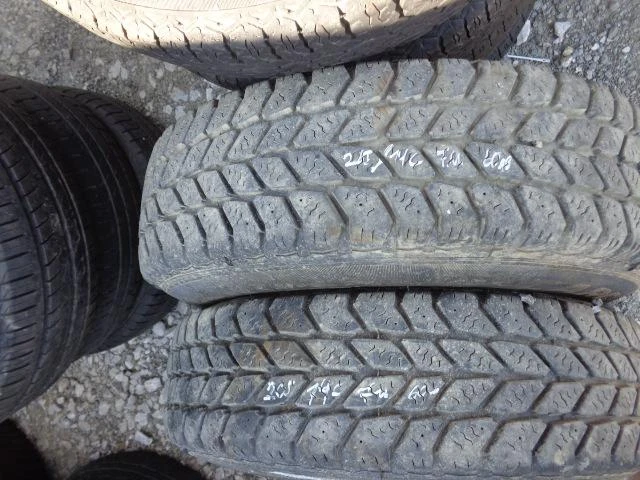 Гуми Всесезонни 205/70R14, снимка 2 - Гуми и джанти - 22350844