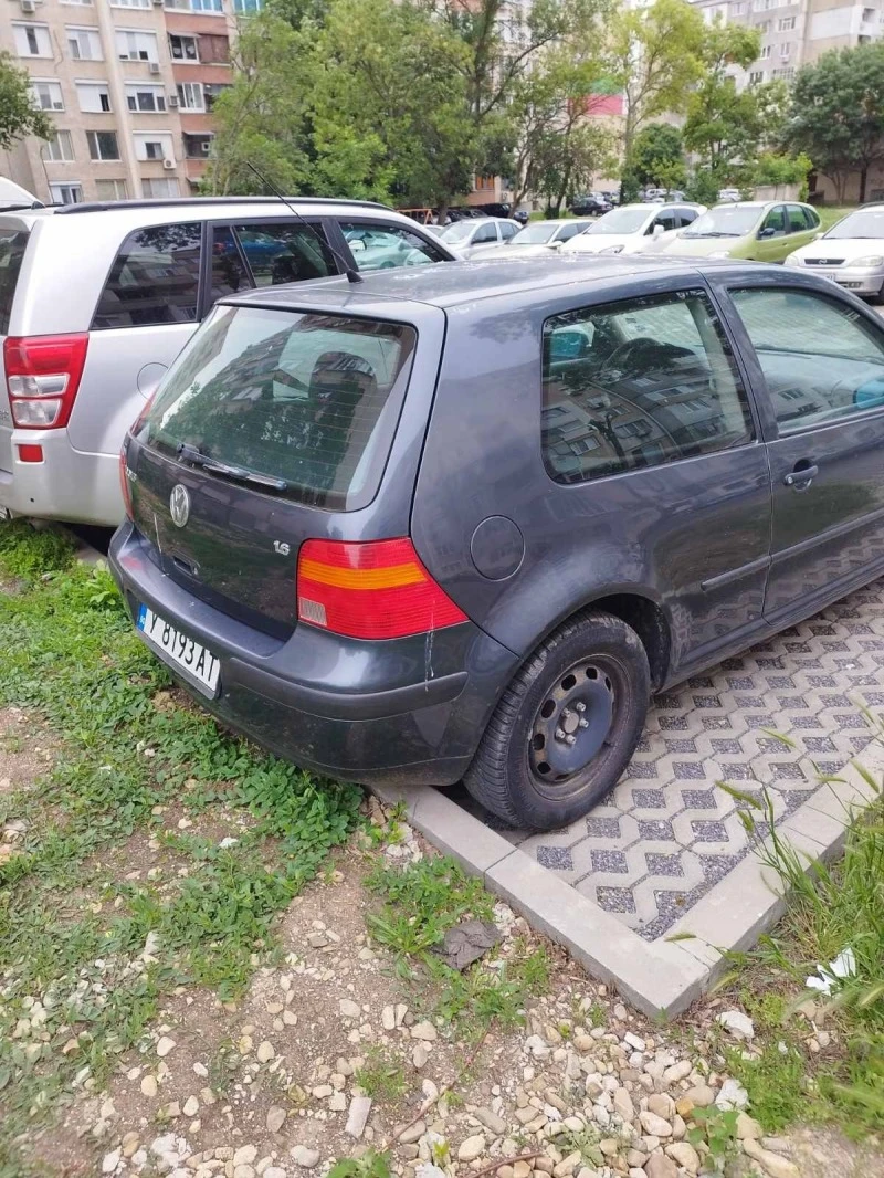 VW Golf 1.6 i, снимка 3 - Автомобили и джипове - 48253532