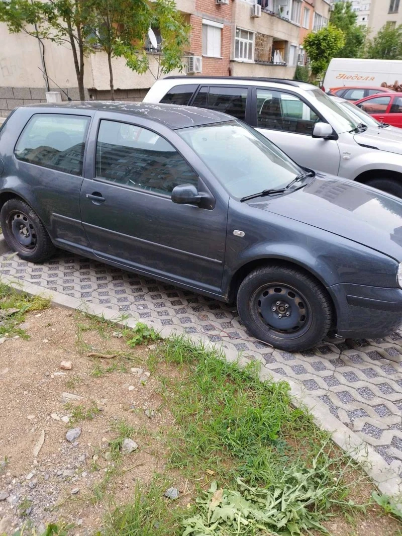 VW Golf 1.6 i, снимка 2 - Автомобили и джипове - 48253532