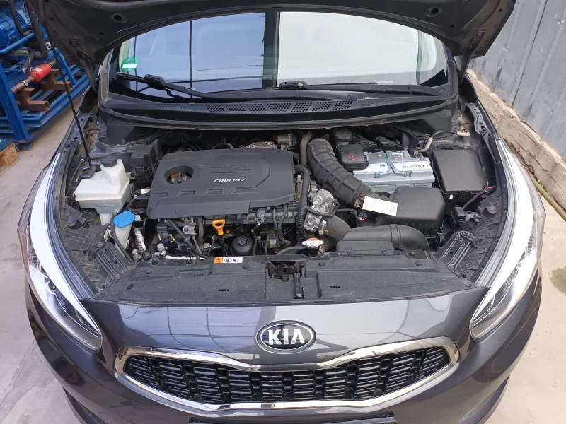 Kia Ceed 1.6 CRDI/136 к.с., снимка 7 - Автомобили и джипове - 47360363