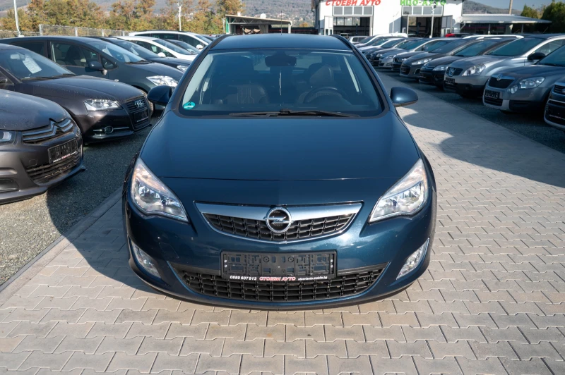 Opel Astra 1.4* 140кс* ЕВРО5* 2012г, снимка 4 - Автомобили и джипове - 47706333