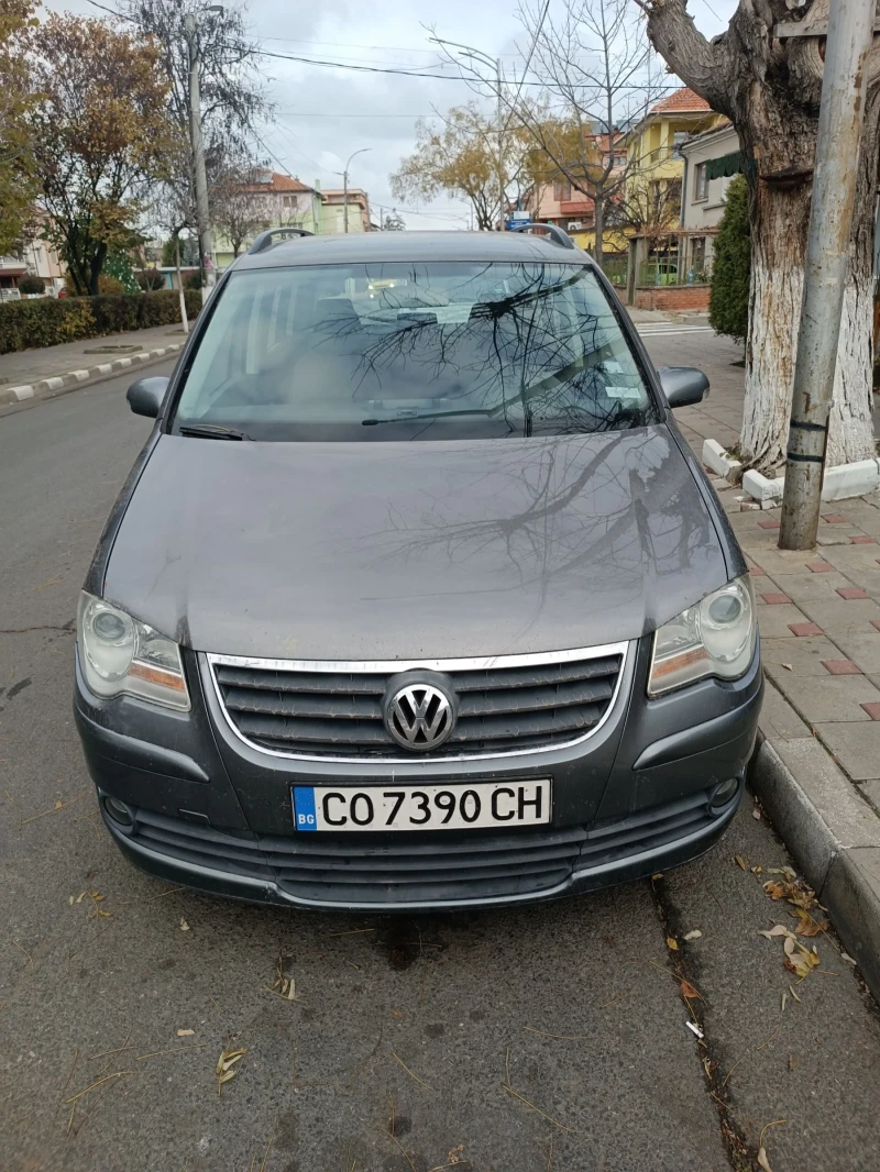 VW Touran, снимка 1 - Автомобили и джипове - 48296046