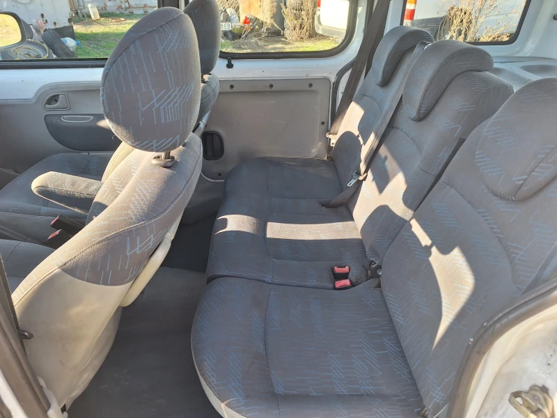 Renault Kangoo 1.6 i, снимка 9 - Автомобили и джипове - 48364762