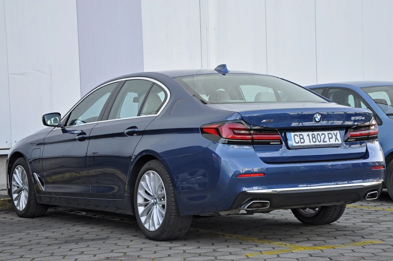 BMW 530E Plug-in Hybrid xDrive Luxury line !ГАРАНЦИОНЕН!, снимка 6 - Автомобили и джипове - 48412054