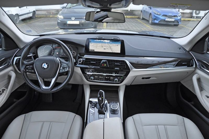 BMW 530E Plug-in Hybrid xDrive Luxury line !ГАРАНЦИОНЕН!, снимка 7 - Автомобили и джипове - 48412054