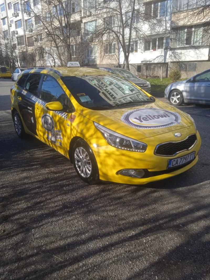 Kia Ceed 1.4 Перфектна Топ, снимка 12 - Автомобили и джипове - 49384141