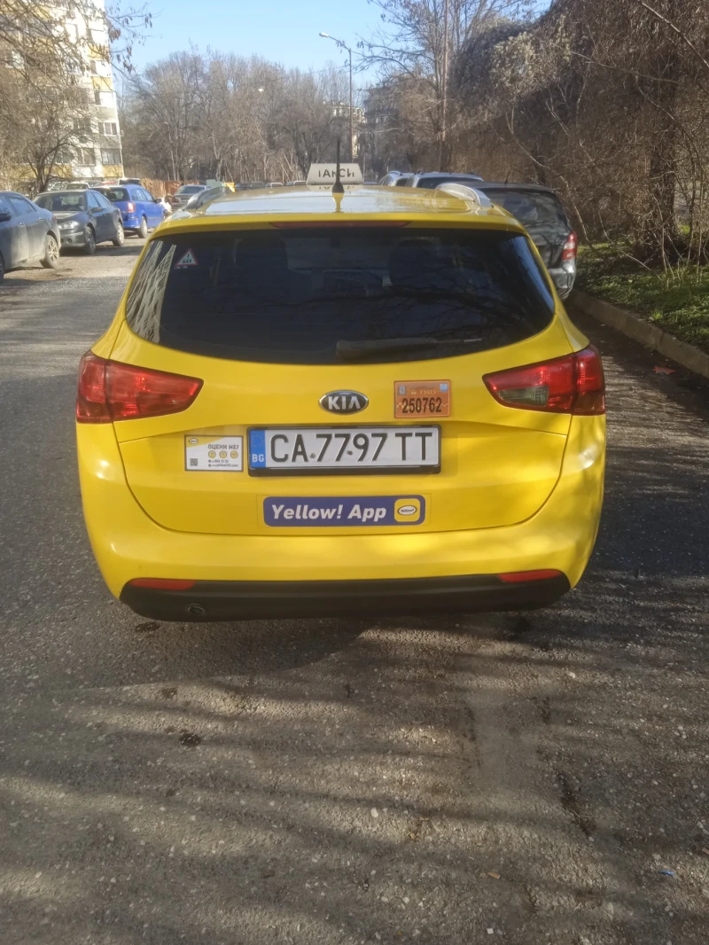 Kia Ceed 1.4 Перфектна Топ, снимка 7 - Автомобили и джипове - 49384141