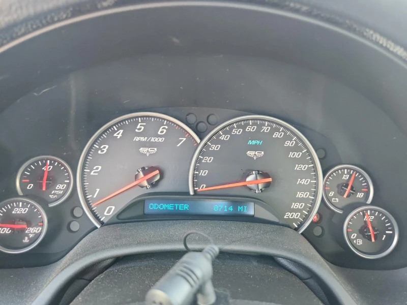 Chevrolet Corvette 1LT, снимка 9 - Автомобили и джипове - 52298952