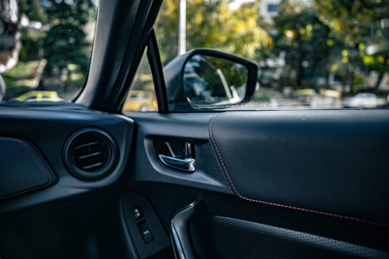 Subaru BRZ 2.0, снимка 16 - Автомобили и джипове - 52673095