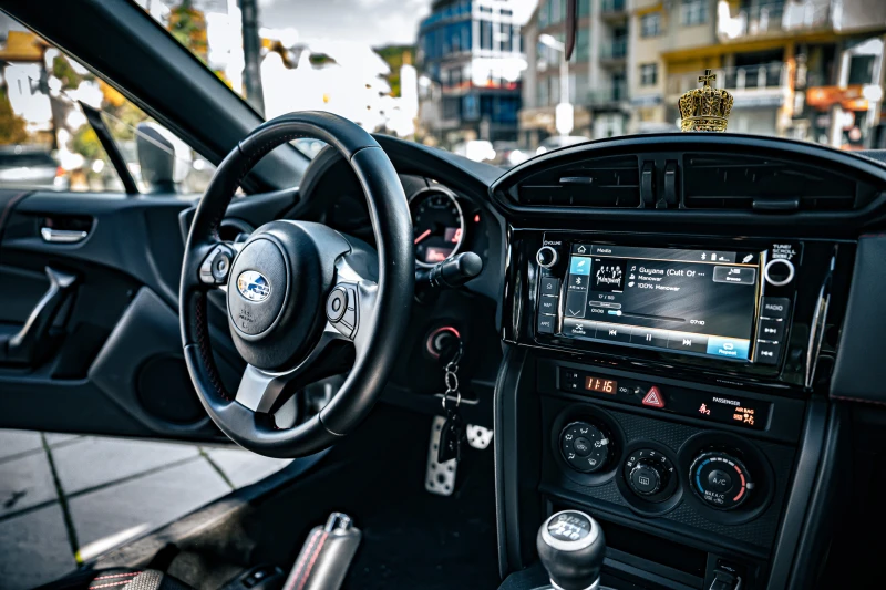Subaru BRZ 2.0, снимка 13 - Автомобили и джипове - 52673095