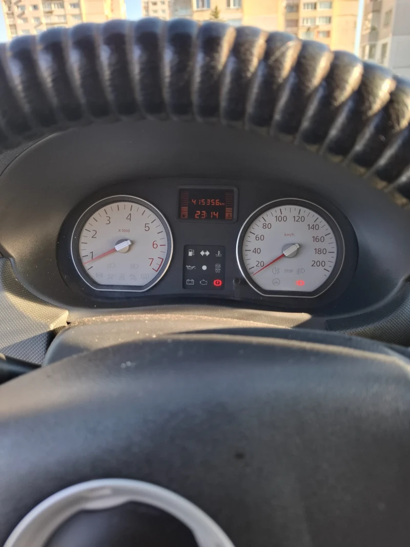 Dacia Logan Gas benzin, снимка 8 - Автомобили и джипове - 52735732