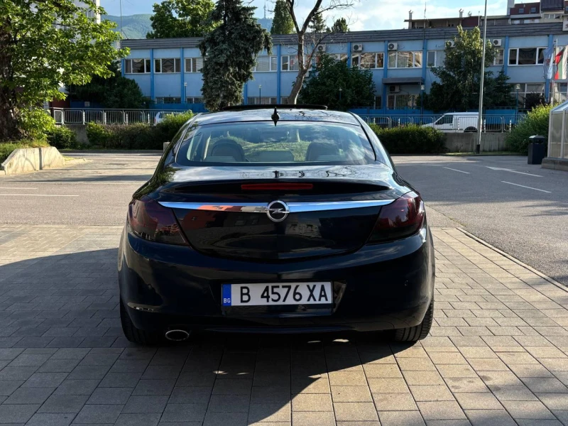 Opel Insignia 2.0 CDTI, снимка 4 - Автомобили и джипове - 52920219